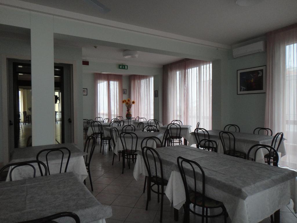 Hotel Acapulco Viserbella di Rimini Εξωτερικό φωτογραφία