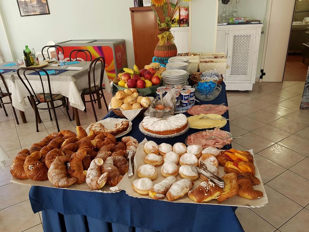 Hotel Acapulco Viserbella di Rimini Εξωτερικό φωτογραφία