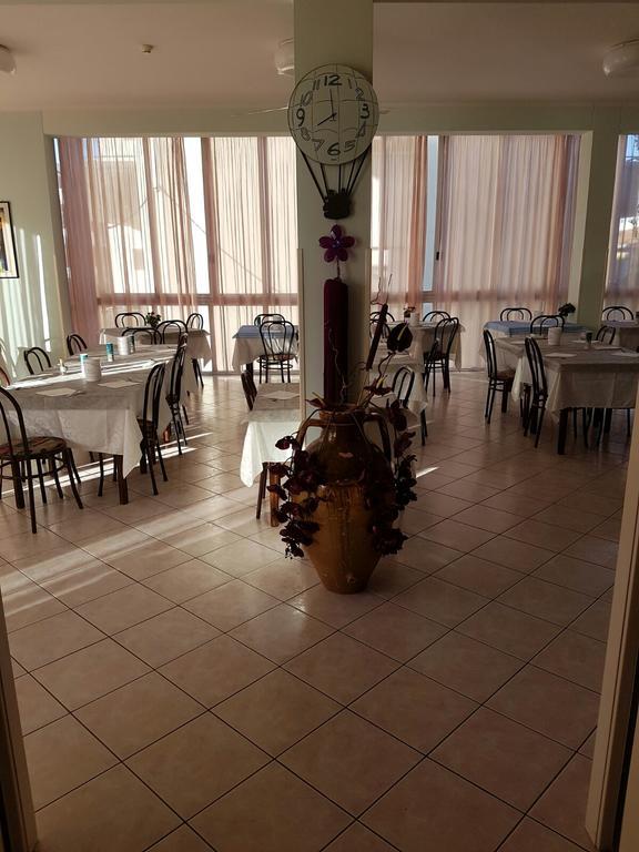 Hotel Acapulco Viserbella di Rimini Εξωτερικό φωτογραφία