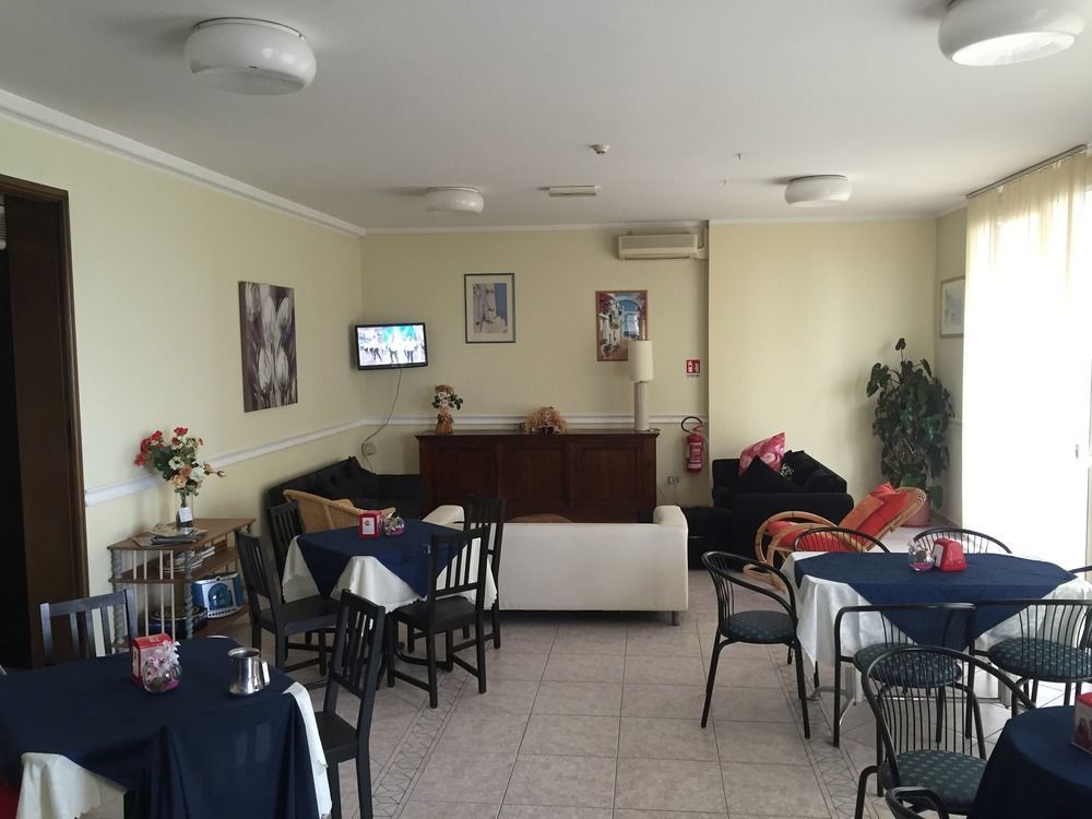 Hotel Acapulco Viserbella di Rimini Εξωτερικό φωτογραφία