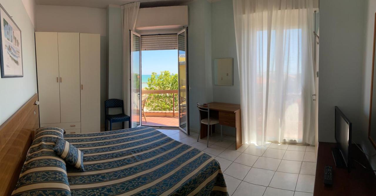 Hotel Acapulco Viserbella di Rimini Εξωτερικό φωτογραφία